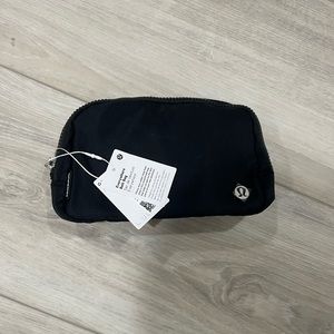 Lululemon everywhere 1L bag - Black